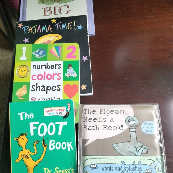 NEW - Lot of 5 Board/Soft Children's Books - Whole lot $8 - Picture 1 of 3